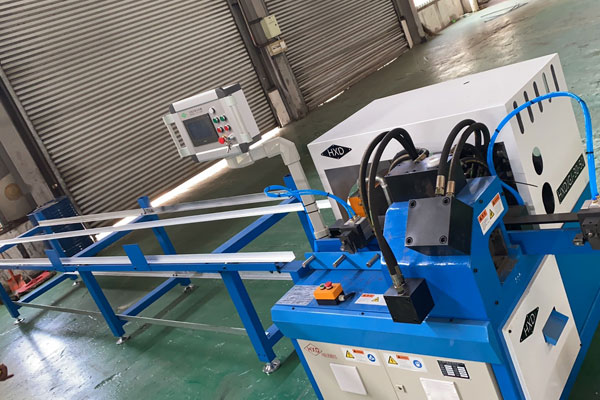 法（fǎ）蘭下料（liào）衝孔機